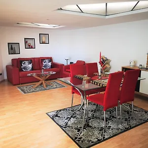 corte-lambruschini-central-apartment-with-free-parking.hotelitalianriviera.com/